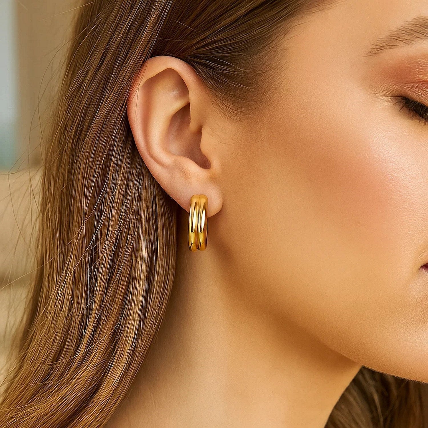 14K Yellow Gold Double Oval Hoop Earrings - Orvayla