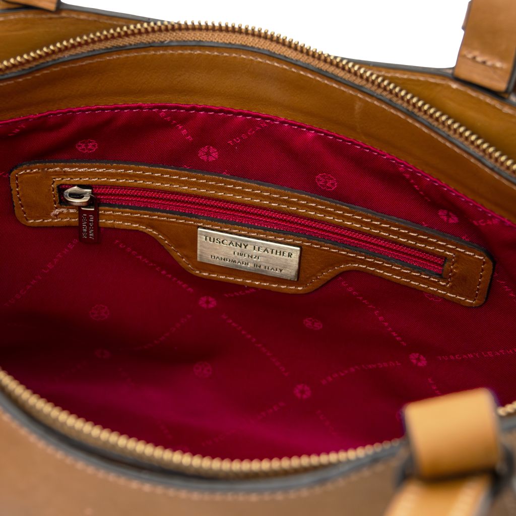 Libra — Leather Shoulder Bag · TL142562 - Orvayla