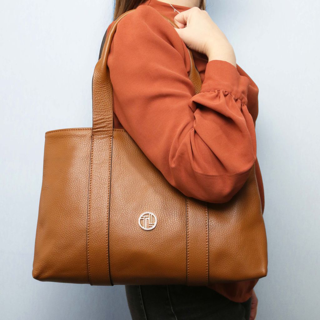 Callie — Soft Leather Shoulder Bag · TL142415 - Orvayla